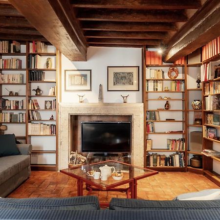 Domus Quiritum Charming, Appartamento D'Epoca A Campo De' Fiori Rom Eksteriør billede