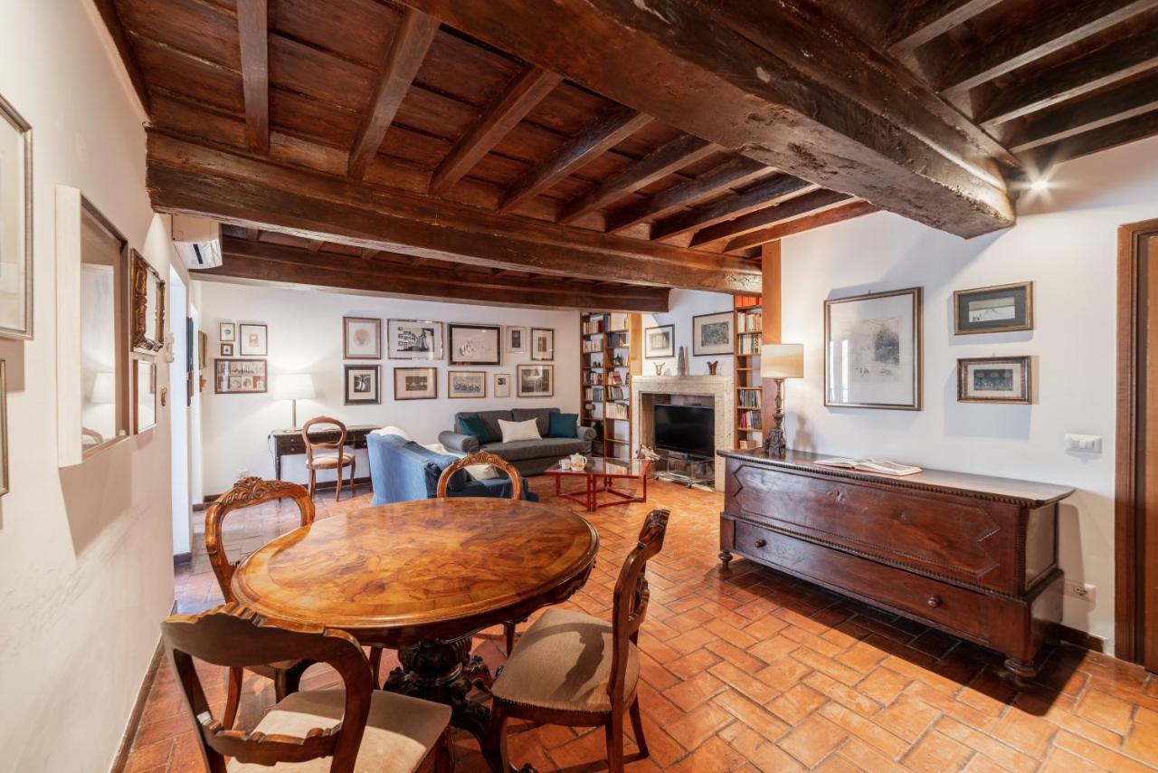 Domus Quiritum Charming, Appartamento D'Epoca A Campo De' Fiori Rom Eksteriør billede