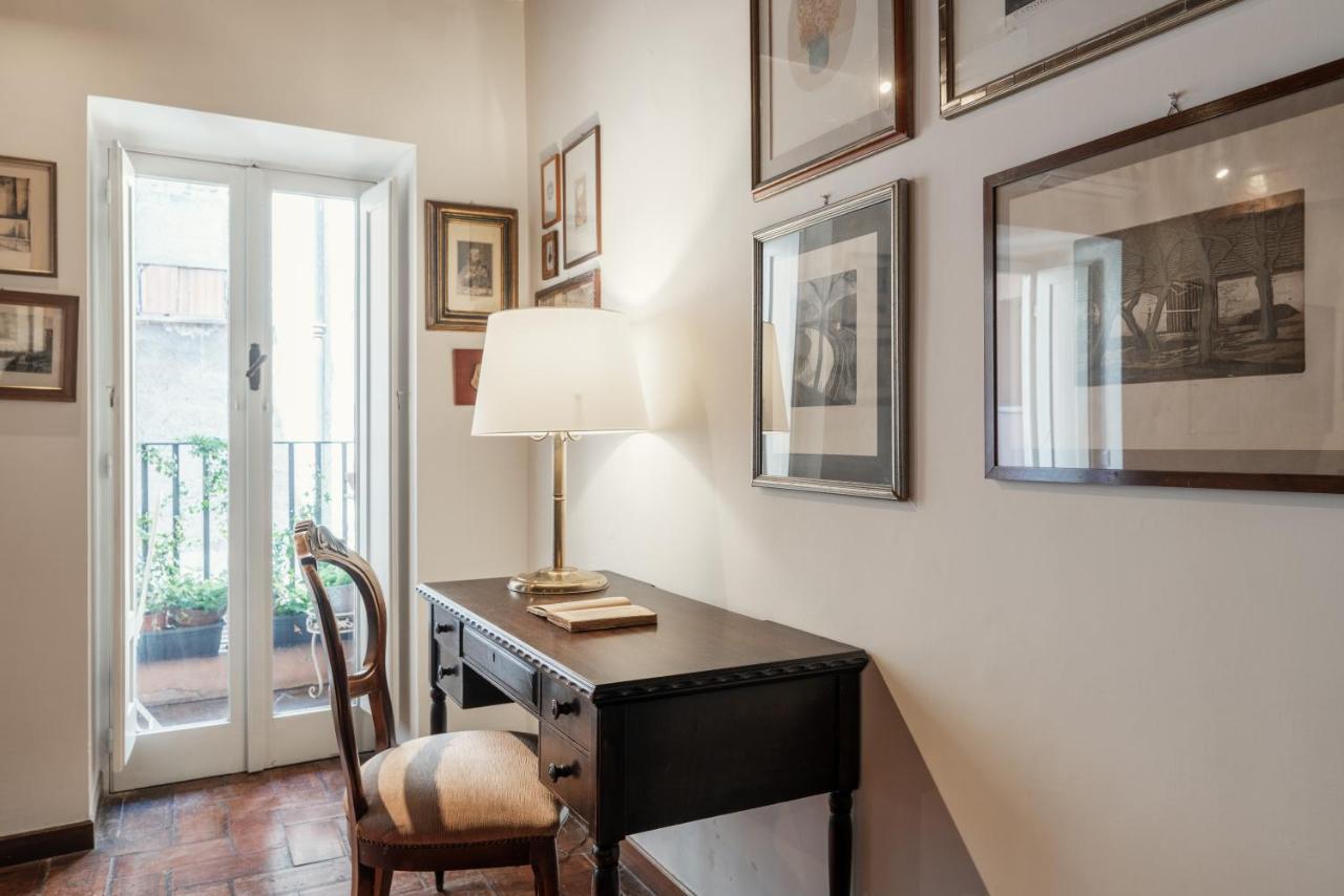 Domus Quiritum Charming, Appartamento D'Epoca A Campo De' Fiori Rom Eksteriør billede