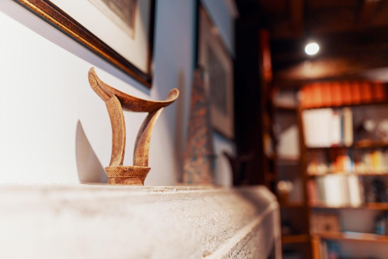 Domus Quiritum Charming, Appartamento D'Epoca A Campo De' Fiori Rom Eksteriør billede