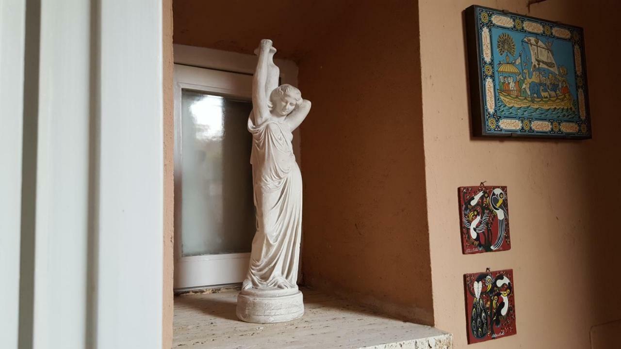 Domus Quiritum Charming, Appartamento D'Epoca A Campo De' Fiori Rom Eksteriør billede